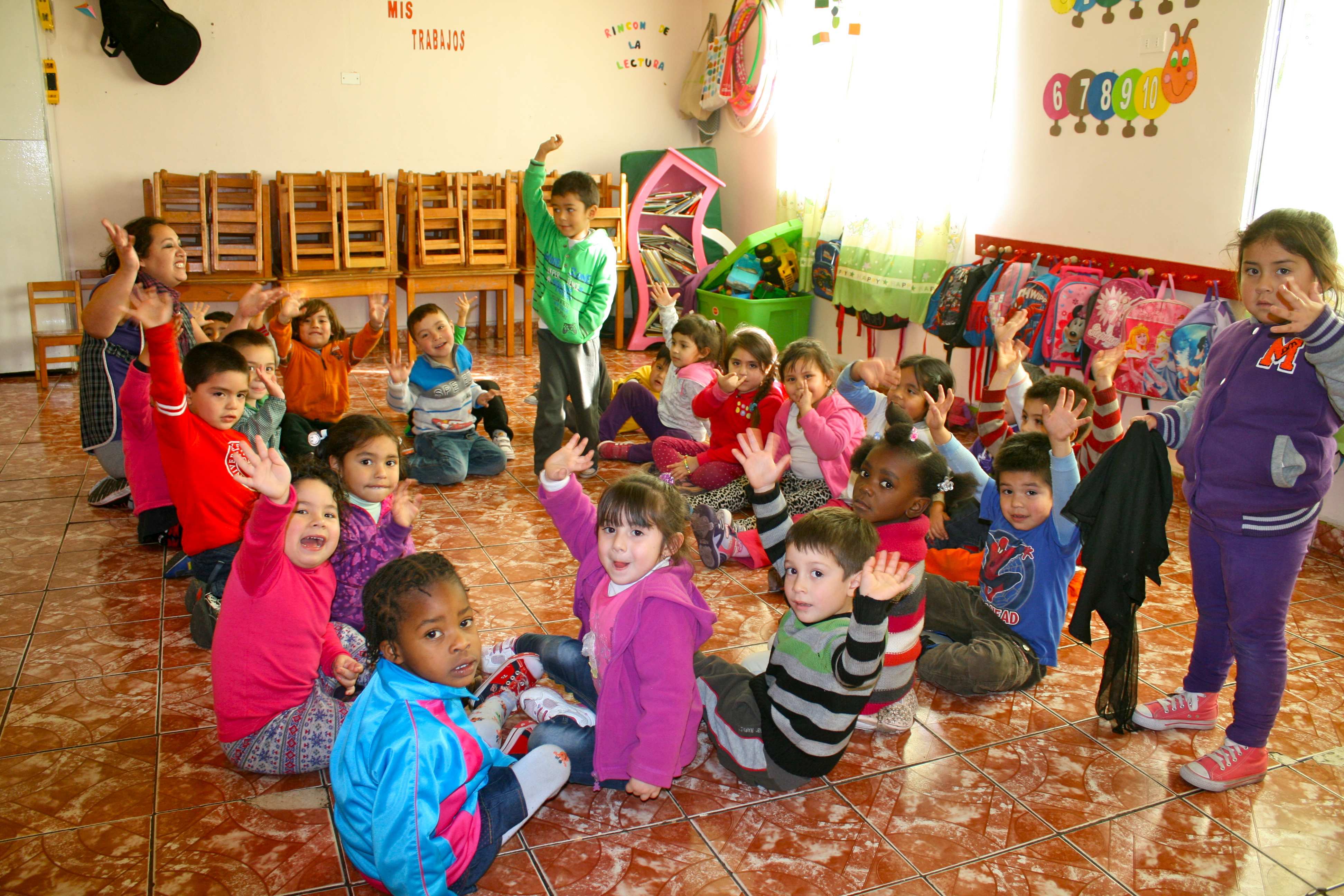 Eine Kindergruppe in unserem Projekt La Victoria in Chile (Quelle: Projektpartner) Eine Kindergruppe in unserem Projekt La Victoria in Chile (Quelle: Projektpartner)
