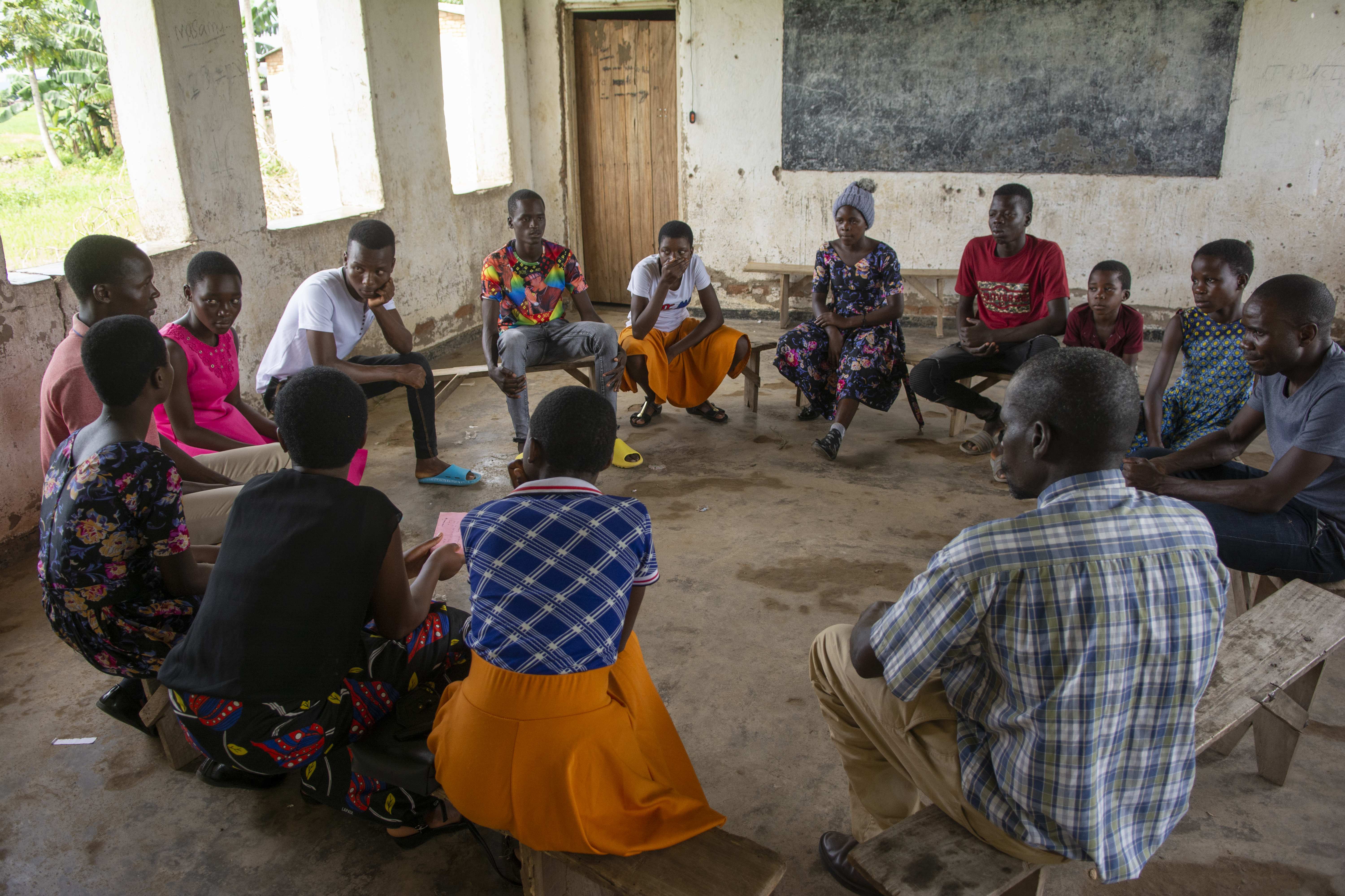 Karonga/Malawi: Projekt 62341 - Kinderrechtsrat
Mitte: David und Justina